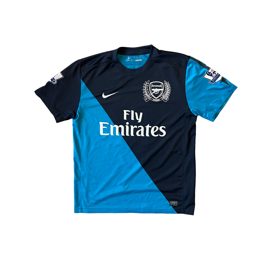 Size Large Arsenal Number 10 Van Persie Football Shirt