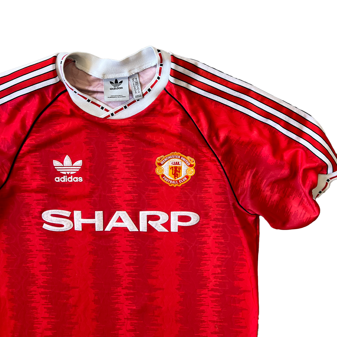 Size Medium Manchester United Red Football Shirt (Grade A)
