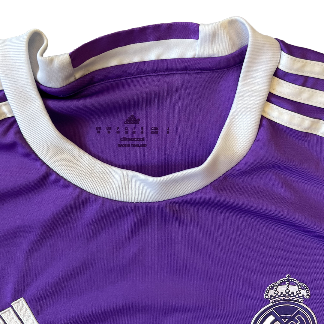 Size Medium Real Madrid Football Shirt (Grade A)