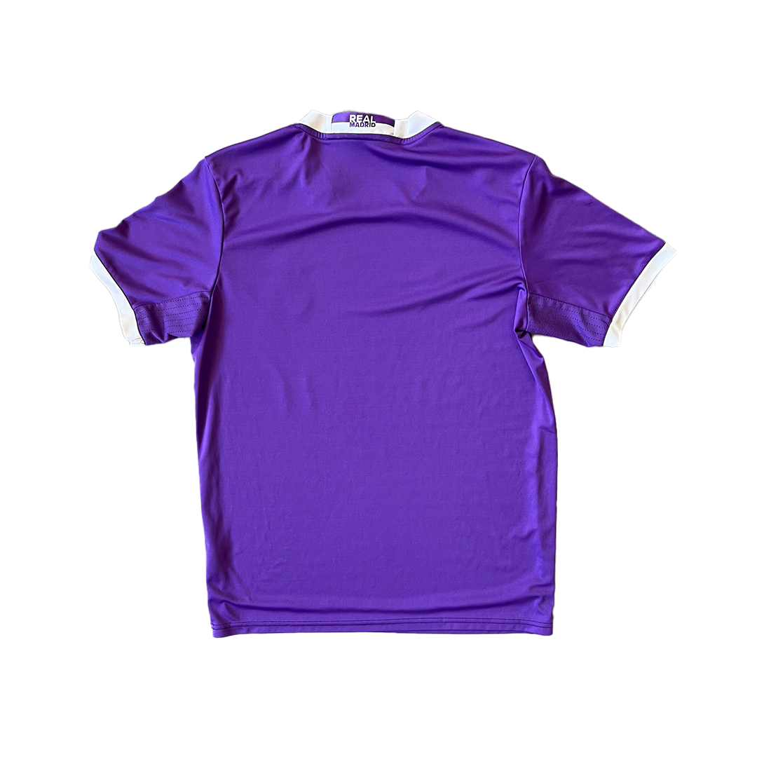 Size Medium Real Madrid Football Shirt (Grade A)