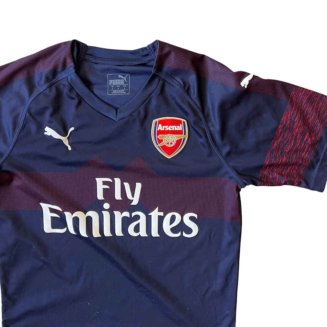 Size Small Arsenal Club Football Shirt (Grade A)