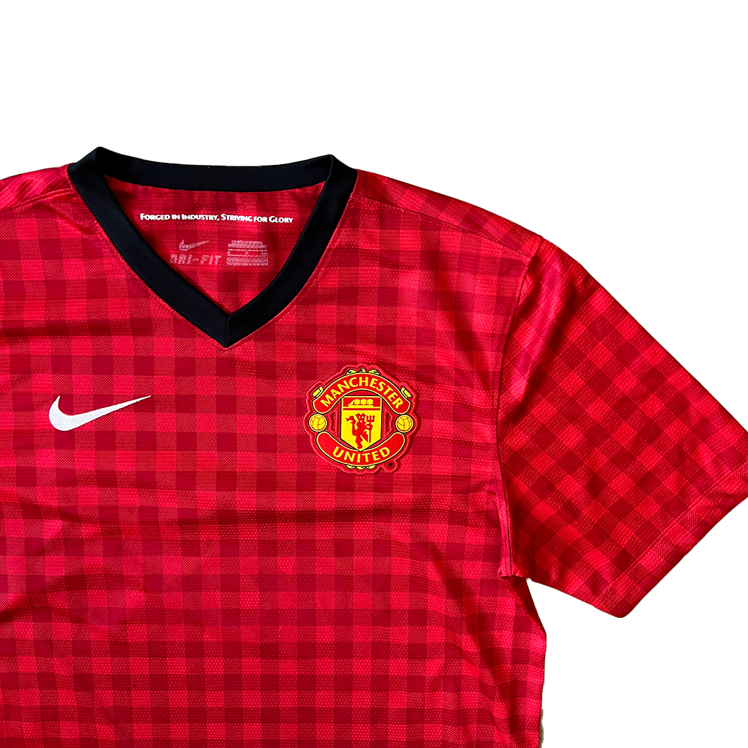 Size Medium Manchester United Club Football Shirt (Grade B)