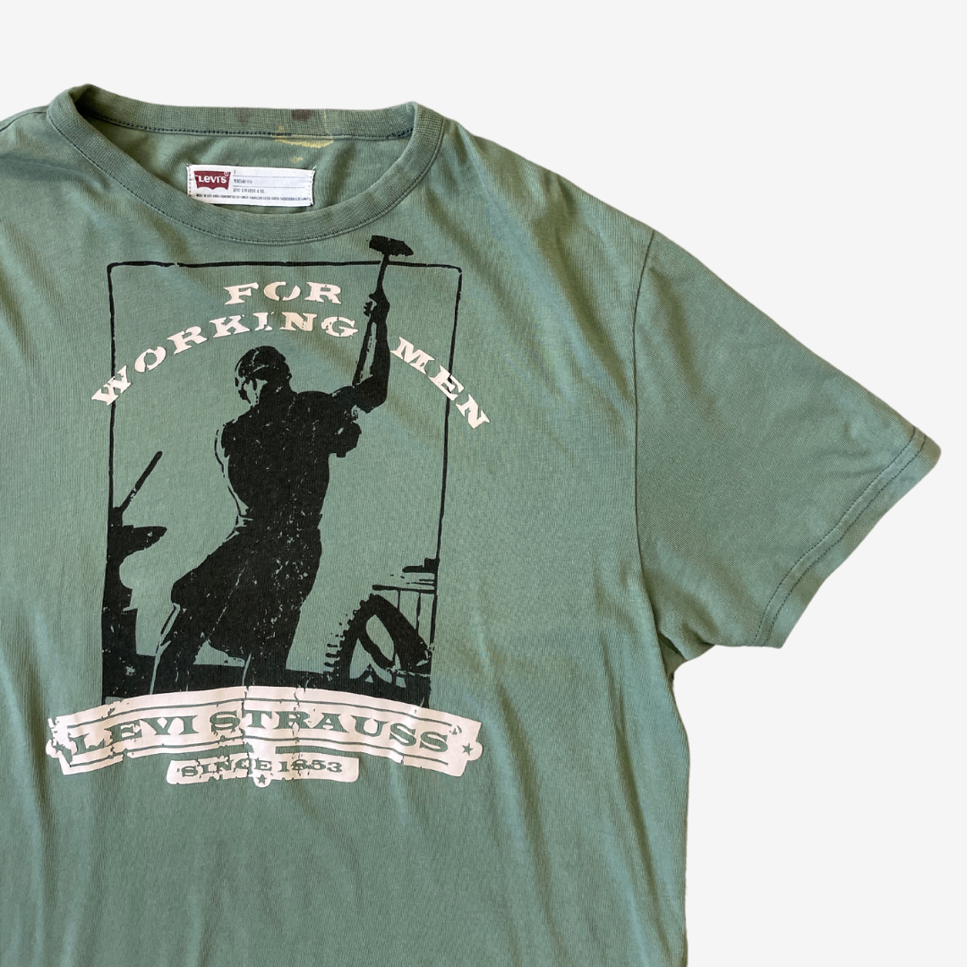 Size Large Levi's Graphic Green T-Shirt
