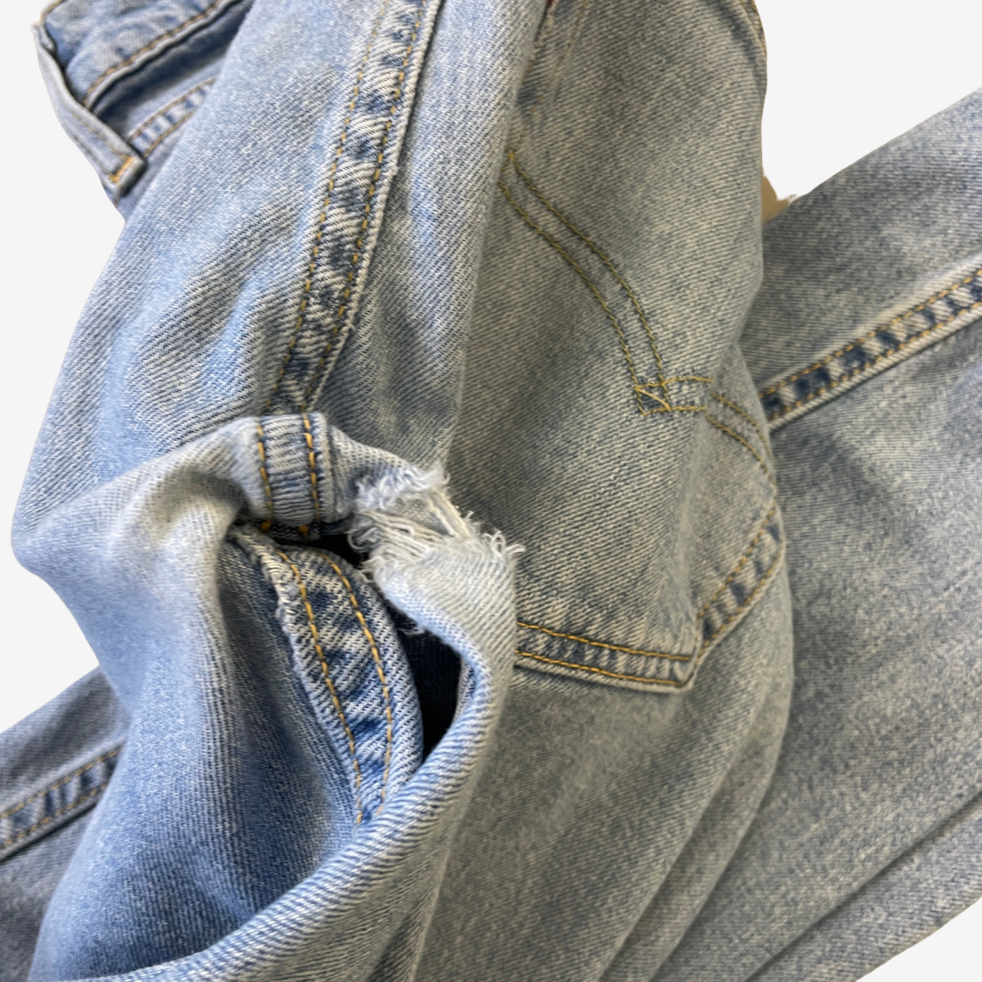 34W 30L Women's Levi's Blue Denim Jeans