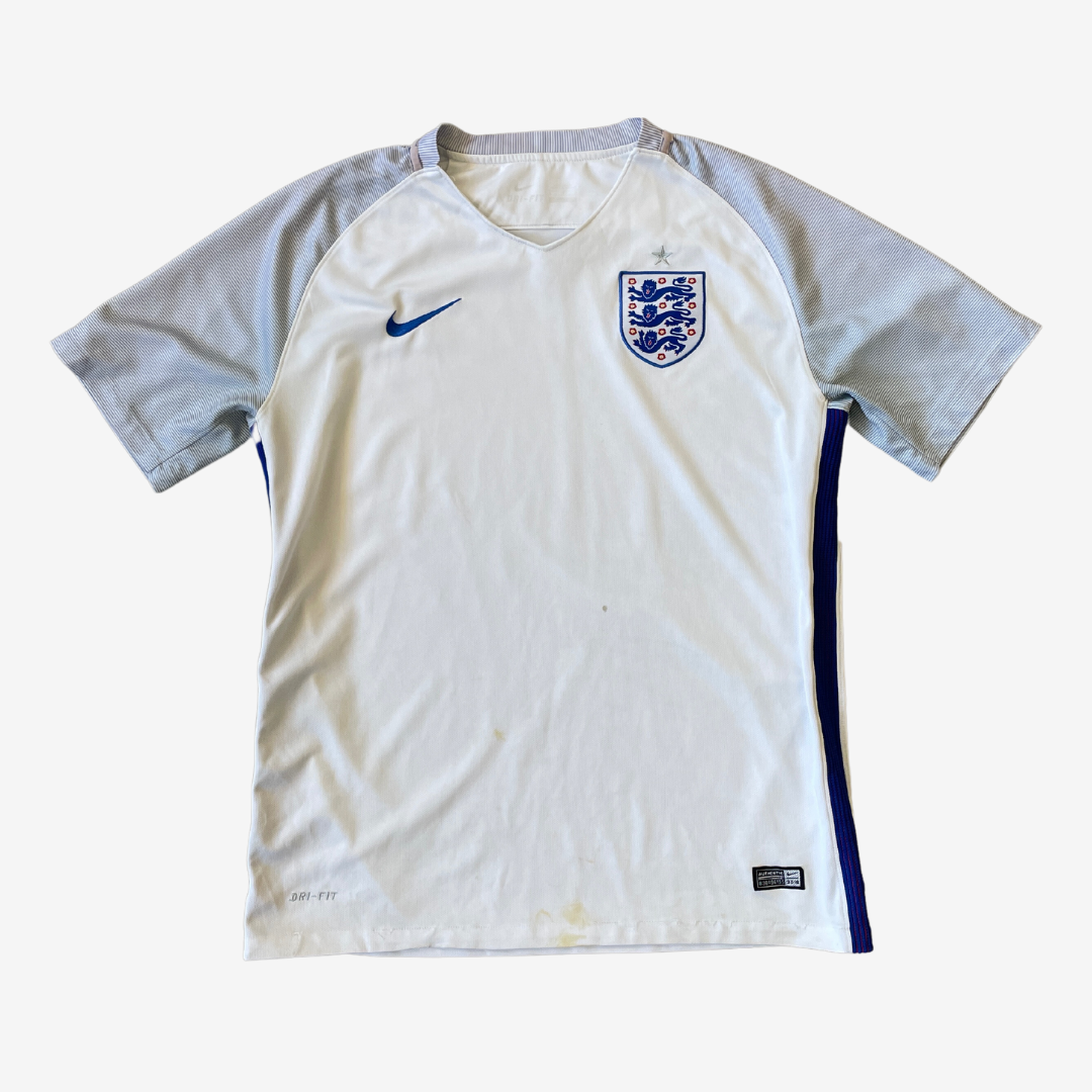 Size Large Nike England Football Shirt